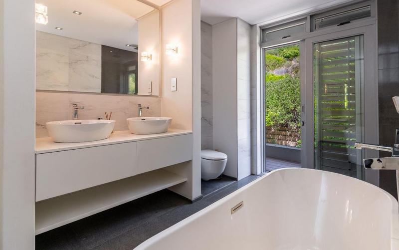 5 Bedroom Property for Sale in Hout Bay Western Cape